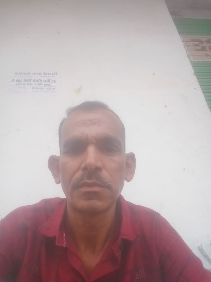 Prakash Kumar - Part time Cleaner in Road Chauraha in Bijapur 