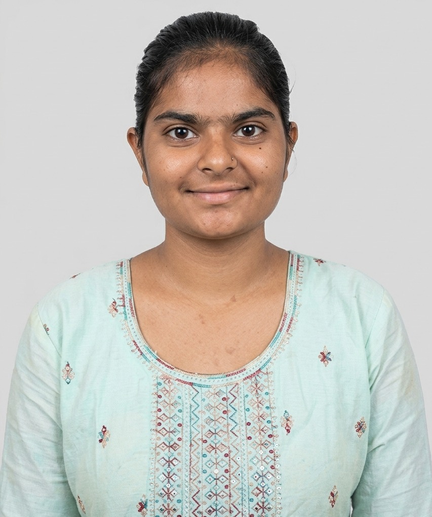 Shashwati Manohar Hingole - Full time Cleaner in Malad West in Mumbai