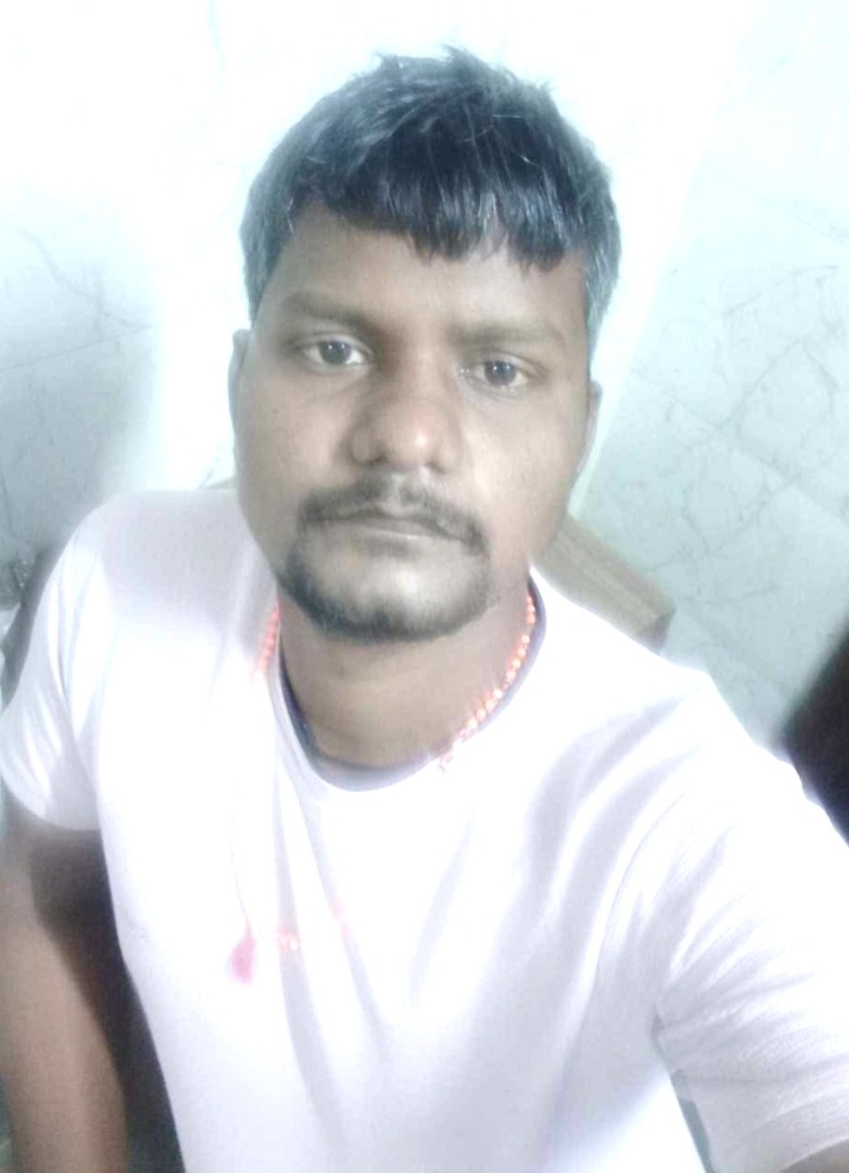 Rajesh chauhan - Full time Cleaner in surat in Surat