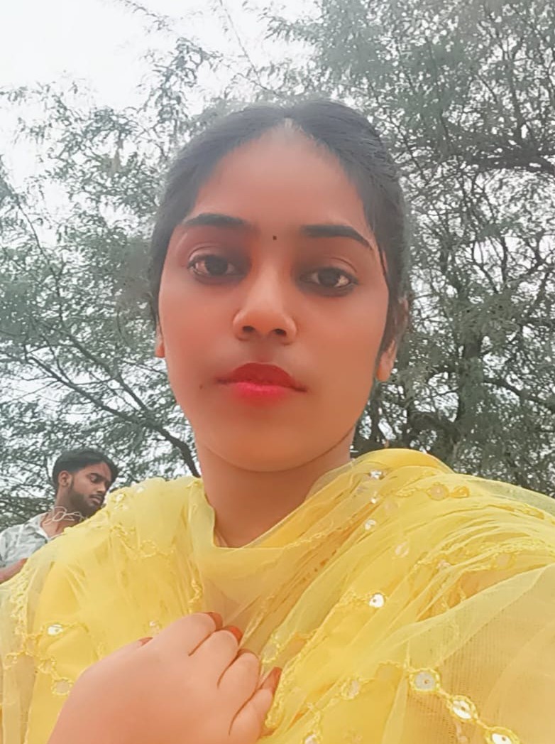 Gyanti Devi - Part time Cook and Baby Sitter in Mukundpur in Delhi