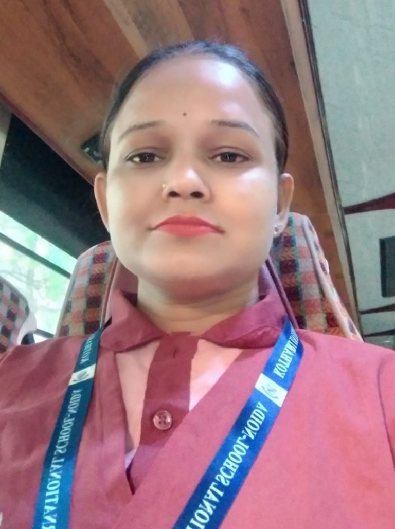 Rekha Sharma - Part time Baby Sitter in Prahlad Colony, in Noida
