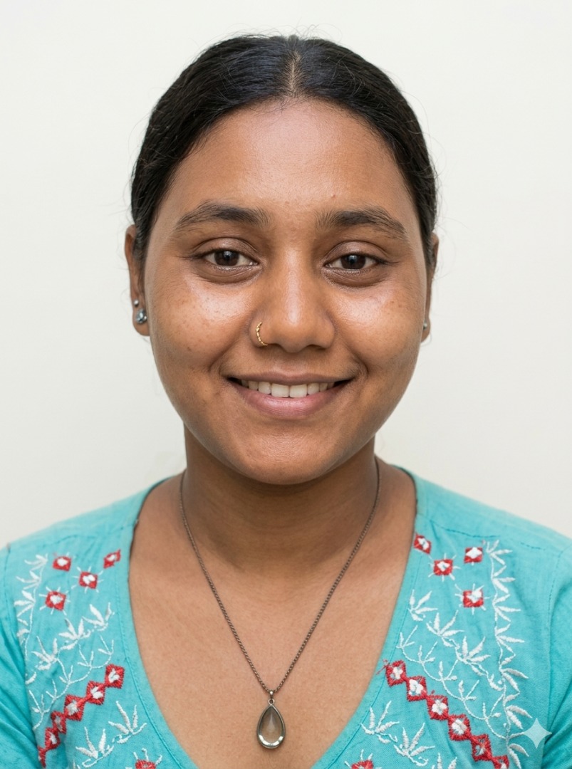 Mina Munda - Full time Cleaner and Baby Sitter in Juhu in Mumbai