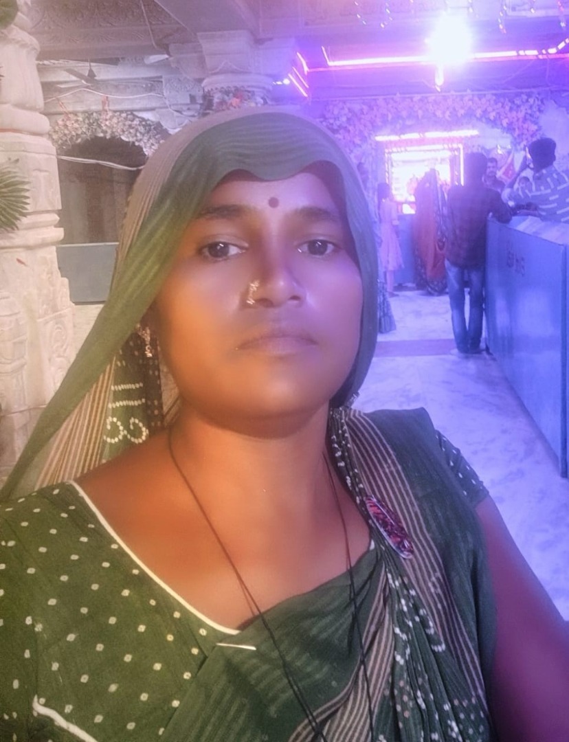 Sunita ben - Part time Cleaner in Ambapur in Gandhinagar