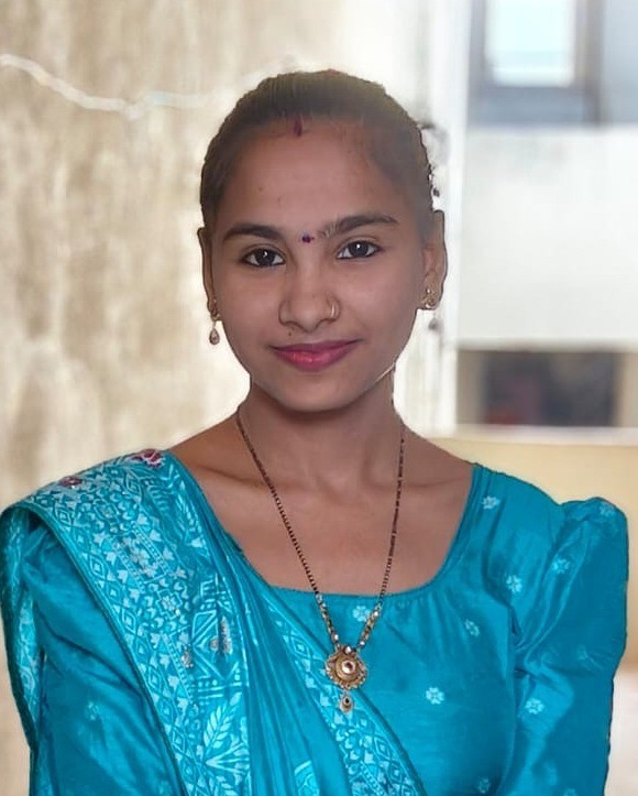 Meera Parmar - Part time Cleaner in Railway Station Rd, in Junagadh