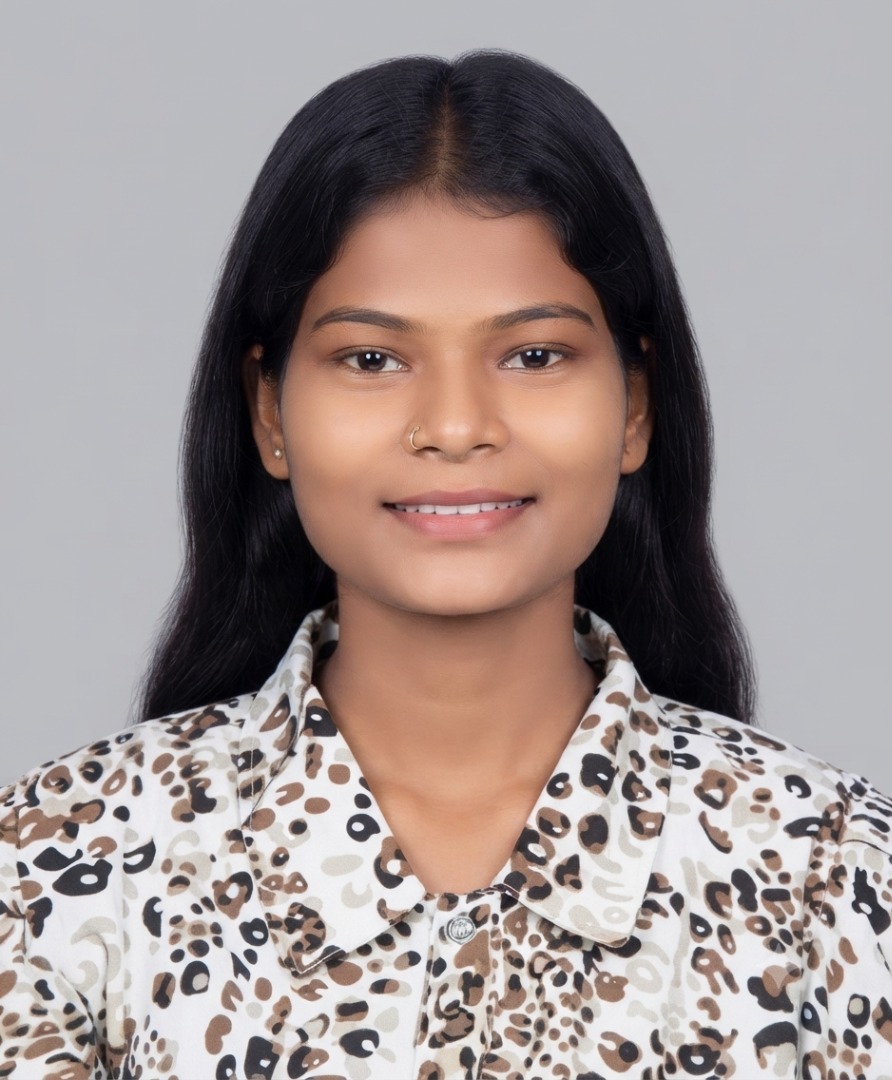 Gayatri Kulaste - Full time Cleaner and Baby Sitter in Malad West in Mumbai