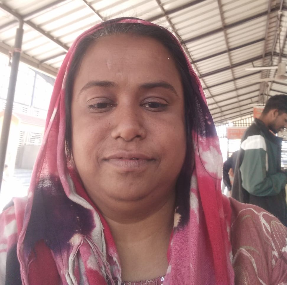 Asha Karamchand - Part time Cleaner in Kuber Nagar in Ahmedabad