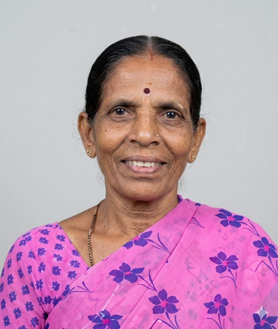 Sujata Walmik - Full time Baby Sitter in near NMMT Depot, Sector 20, in Navi Mumbai