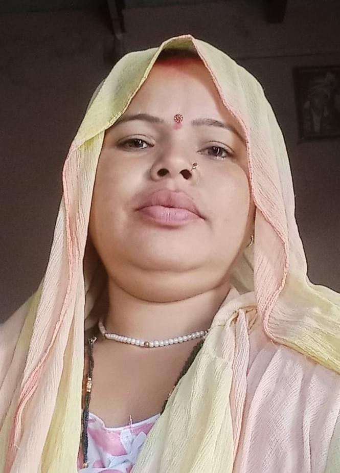 Neelam - Part time Baby Sitter in Lucknow