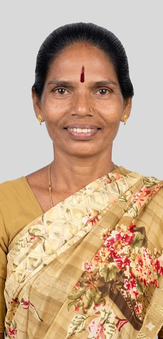 Sangita Sunil Shinde - Full time Cleaner and Patient Care and Elderly Care and Baby Sitter in Shrirampur in Mumbai