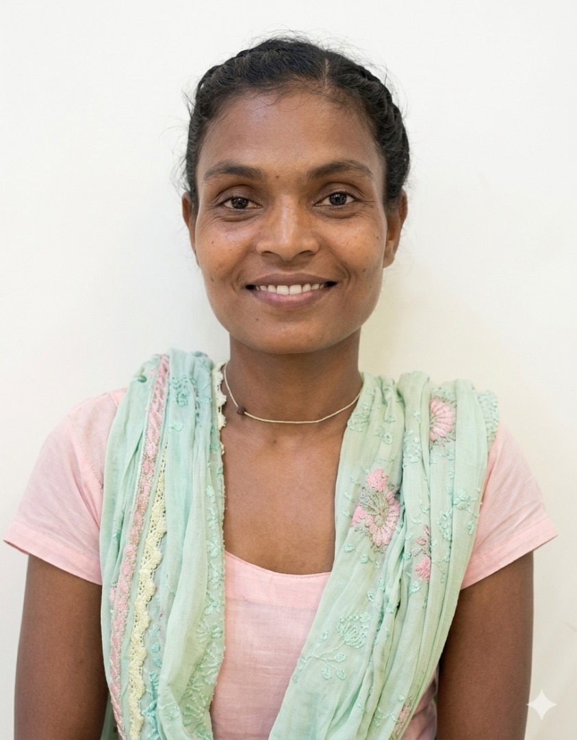 Sarojni Khalkho - Full time Cleaner and Cook in Malad West in Mumbai