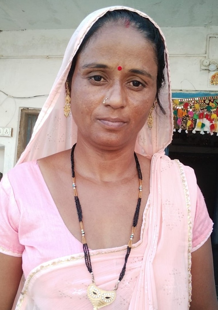 Lila Prajapat - Part time Cook in Jodhpur Village in Ahmedabad