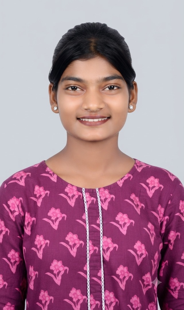 Shravani mohite - Full time Baby Sitter in Khar Road in Mumbai