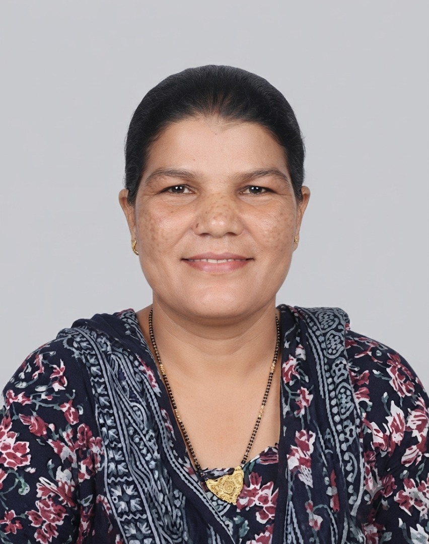 Dolly rajendra pathre - Part time Cleaner and Cook in wadala east in Mumbai