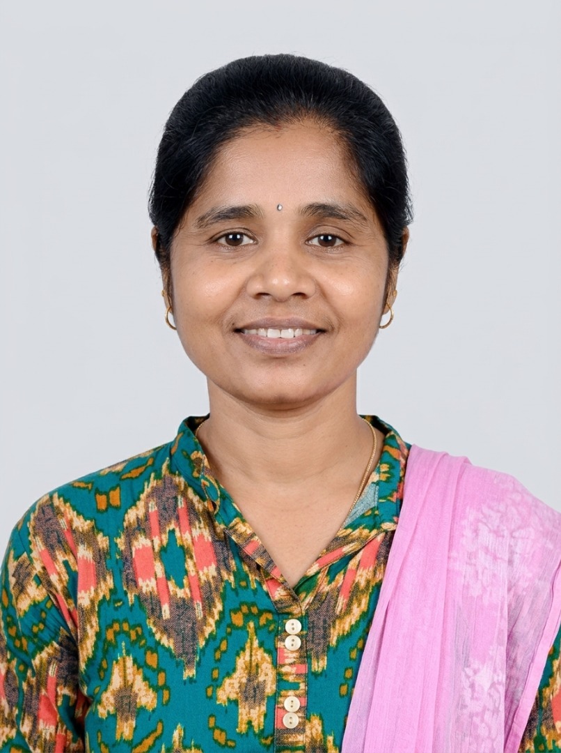 Rashmi Minj - Full time Cleaner and Cook and Patient Care and Elderly Care in Malad West in Mumbai