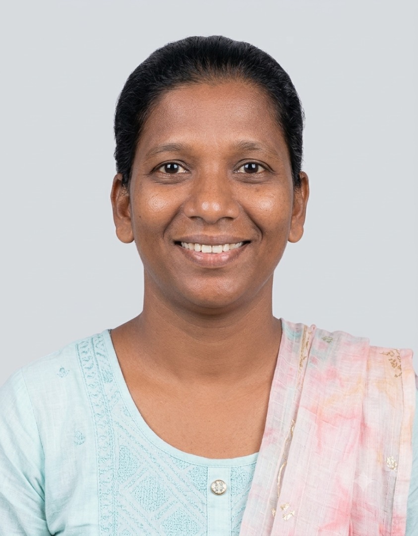 Subhasini Jibitkumar Tirkey - Full time Cleaner in khar road in Mumbai