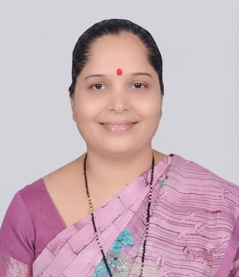 Aruna patake - Part time Cook and Baby Sitter in Shirgaon in Thane