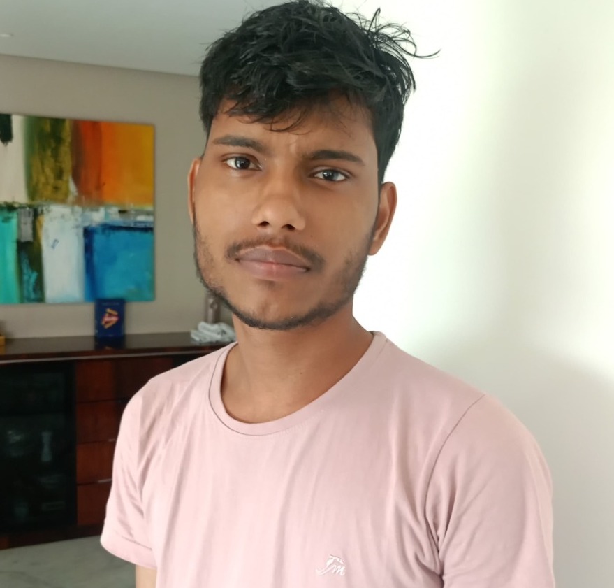 Avdhesh Kumar - Full time Cleaner and Cook in Nepean Sea Rd in Mumbai