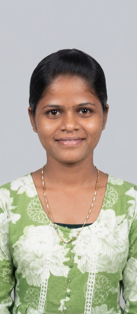 Manasi Tole - Part time Cleaner and Baby Sitter in Lal Bahadur Shastri Marg in Mumbai