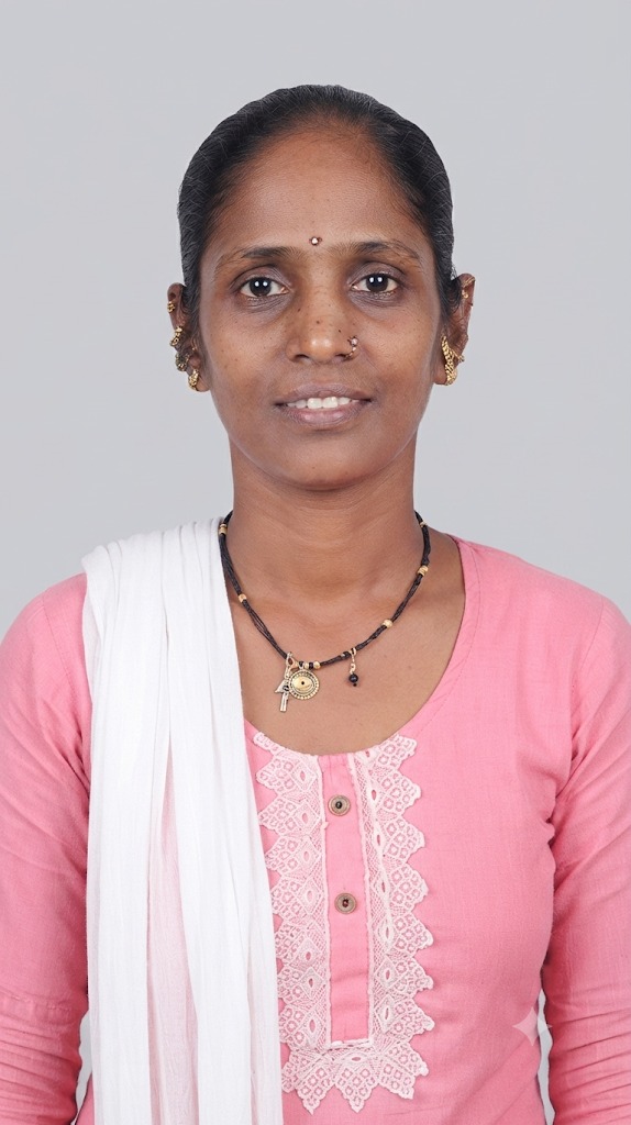 Kamal - Part time Cleaner in Samadhan Pan Shop in Mumbai