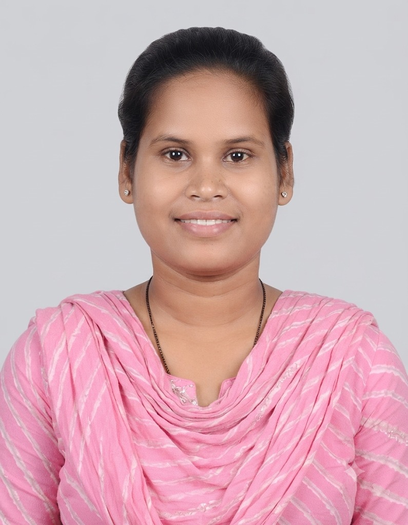 Sunita Kispotta - Full time Baby Sitter in Andheri West in Mumbai