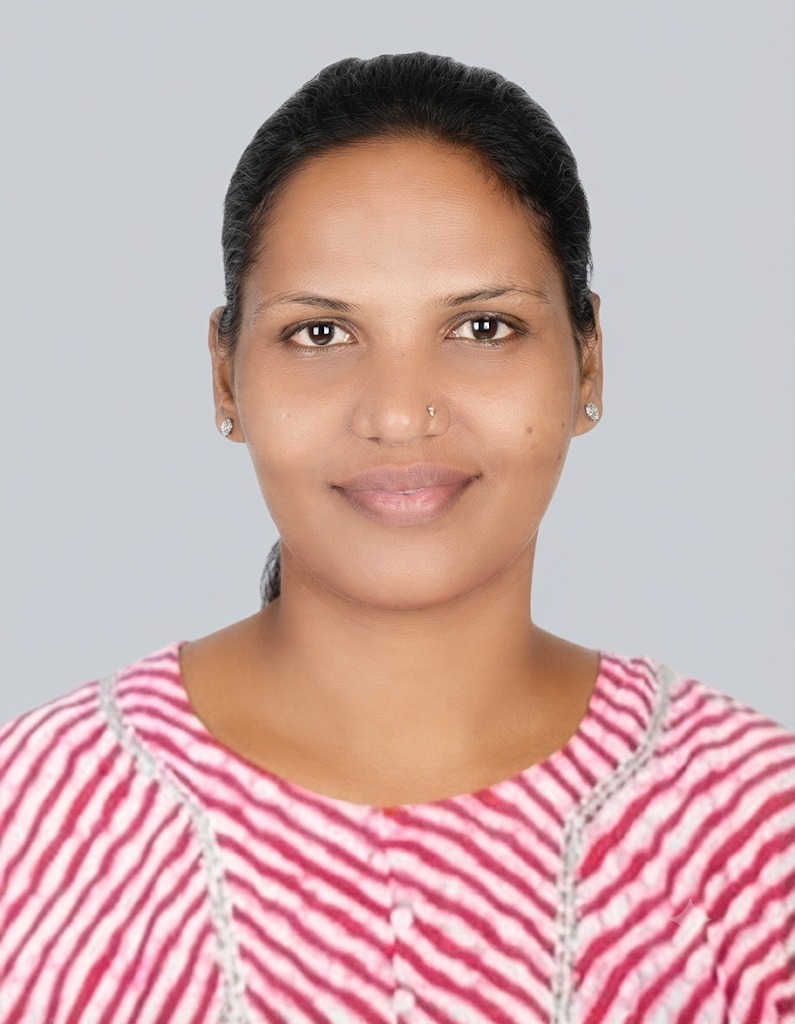 Usha Sunil Kadam - Part time Cleaner and Cook and Baby Sitter in Worli  naka in Mumbai