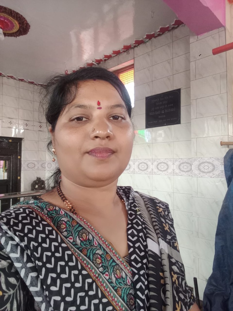 Vijayalakshmi  Gatti - Full time Baby Sitter in Budarashingi in Hubli
