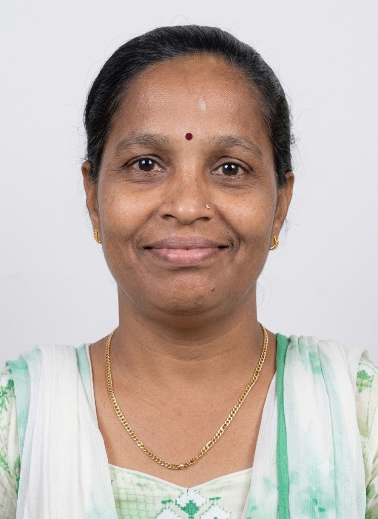 Mangala Pimperkar - Part time Cleaner in Santacruz East in Mumbai