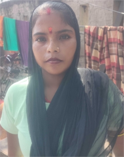 Chanda Devi - Part time Cleaner and Baby Sitter in Mahatma Gandhi Jhuggi in Delhi