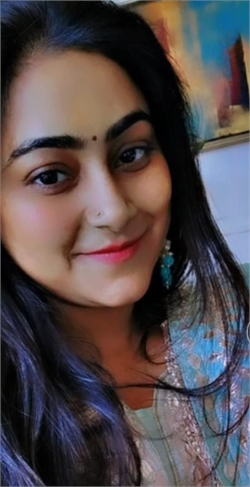 Divya Pandey