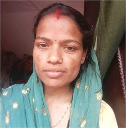 Gayatri Devi - Part time Cleaner and Baby Sitter in Naraina in Delhi