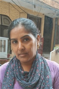 Geeta - Part time Cleaner and Cook in Ganesh nagar in Delhi