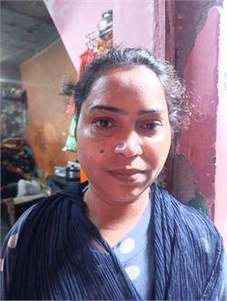 Gurmeet Kaur - Part time Cleaner and Cook and Baby Sitter in Trilokpuri in Delhi