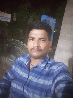 Indrapal Yadav - Part time Cleaner in DRM OFFICE JHS in Jhansi