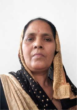 Indu Devi - Part time Cleaner and Cook in Mhendra park in Delhi