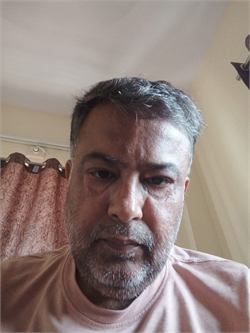 Ishwar Tahiliani - Full time Cleaner in Adajan in Surat