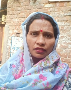 Kavita - Part time Cook in Jhilmil Colony in Delhi
