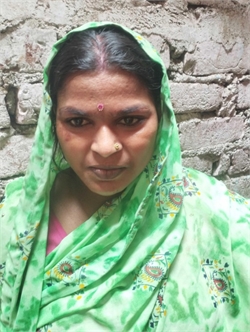 Khushboo Devi - Part time Cleaner and Cook in Geeta colony in Delhi