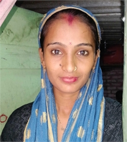 Khushboo Kumari - Part time Cleaner and Baby Sitter in Vivekanand Camp in Delhi