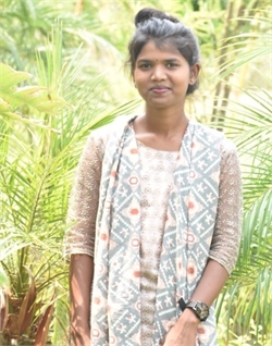 Kiran Lakra - Full time Cleaner and Baby Sitter in Chhattisgarh in Raigad