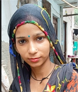 Komal - Part time Baby Sitter in Badarpur in Delhi
