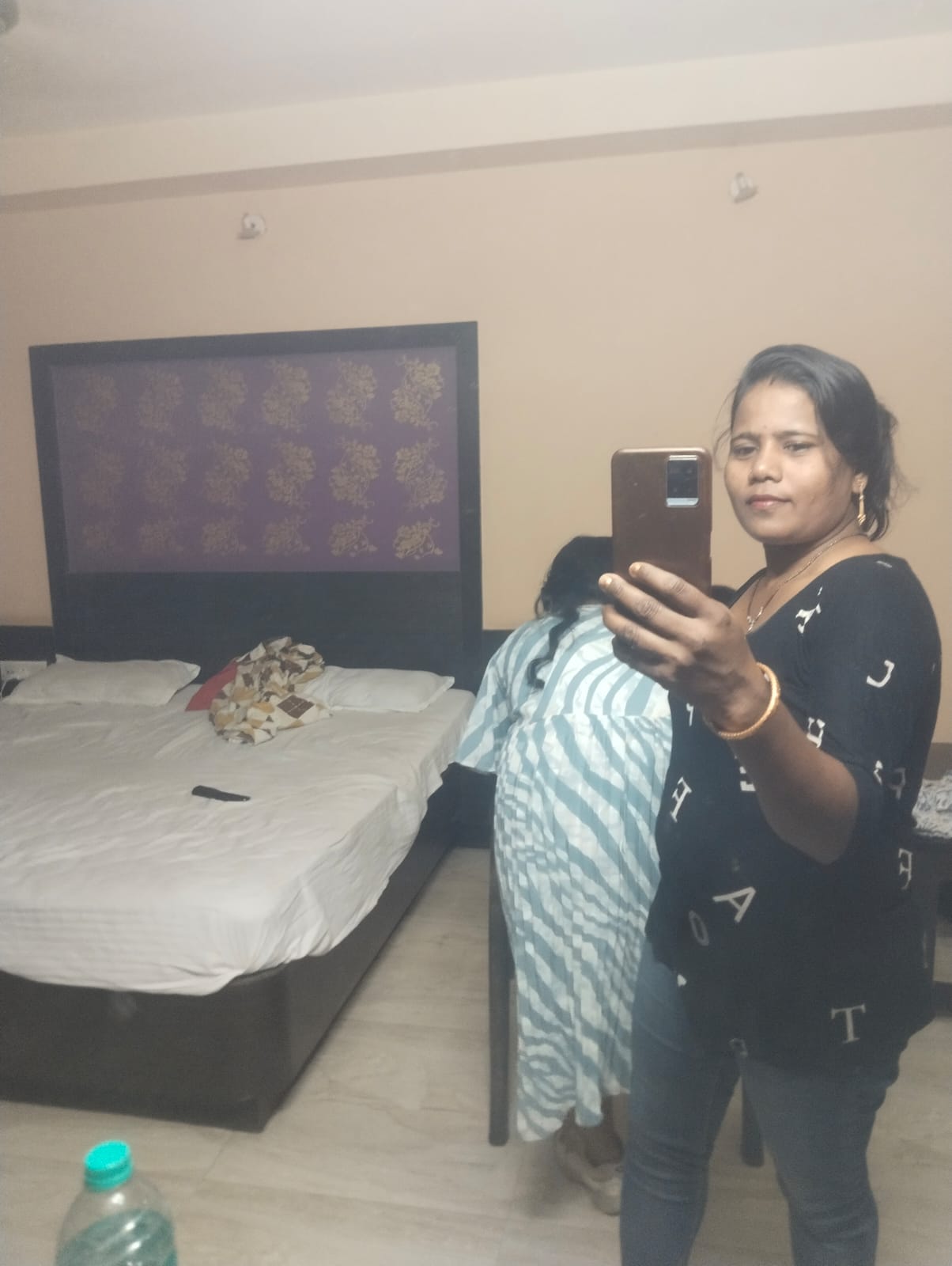Krishna Malik - Part time Baby Sitter in india in Kolkata