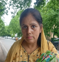 Madhu Vishvkarma - Part time Cleaner and Cook in Dakshin puri in Delhi
