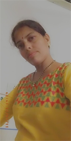 Madhura Dange - Full time Baby Sitter in vile parle west in Mumbai