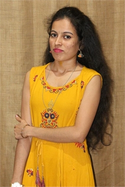Madhuri katarkar - Part time Cleaner and Baby Sitter in sion east in Mumbai