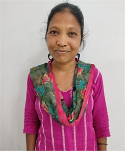 Madhuri khalkho - Full time Cleaner and Cook and Baby Sitter in malad west in Mumbai