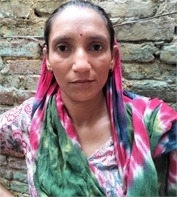 Manju - Part time Cleaner in hanuman mandir in Delhi
