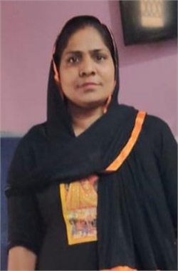 Meena Devi - Part time Cleaner and Baby Sitter in Karala Village in Delhi