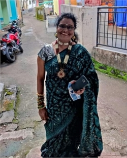 Meena Gharat - Part time Cook in Worli in Mumbai