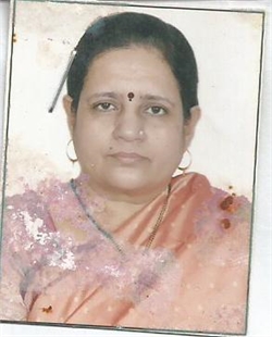 Meeta Ganesh Karkerat - Part time Baby Sitter in Andheri West in Mumbai
