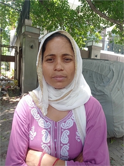 Neelam - Part time Cook in Dakshin puri in Delhi